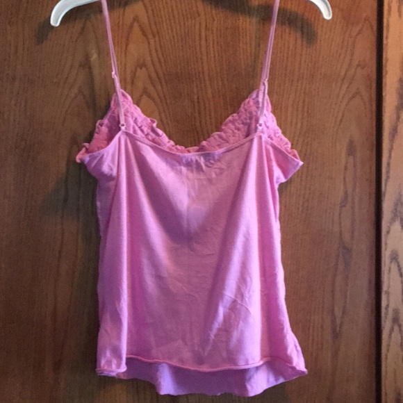 Rose lace crinkle camisole - Picture 3 of 5